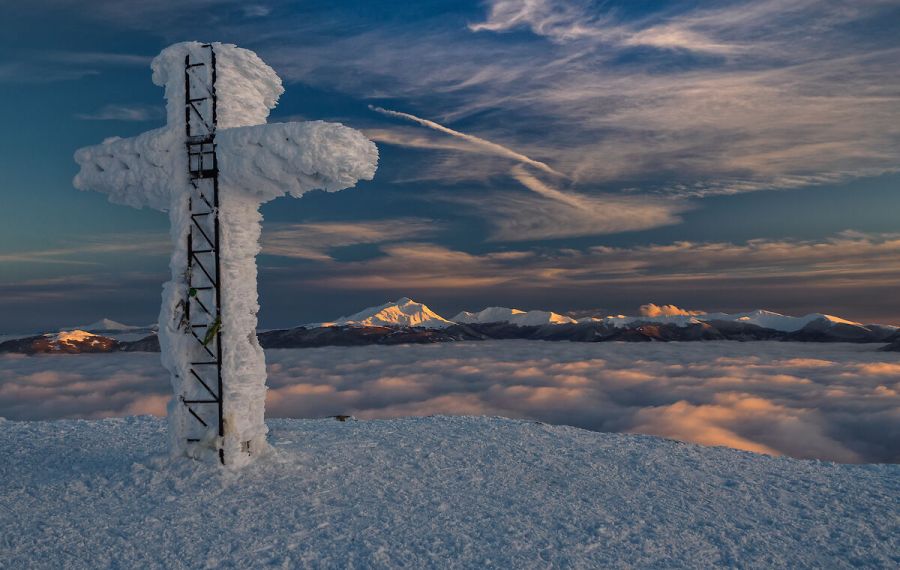 Croce del Cusna Innevata